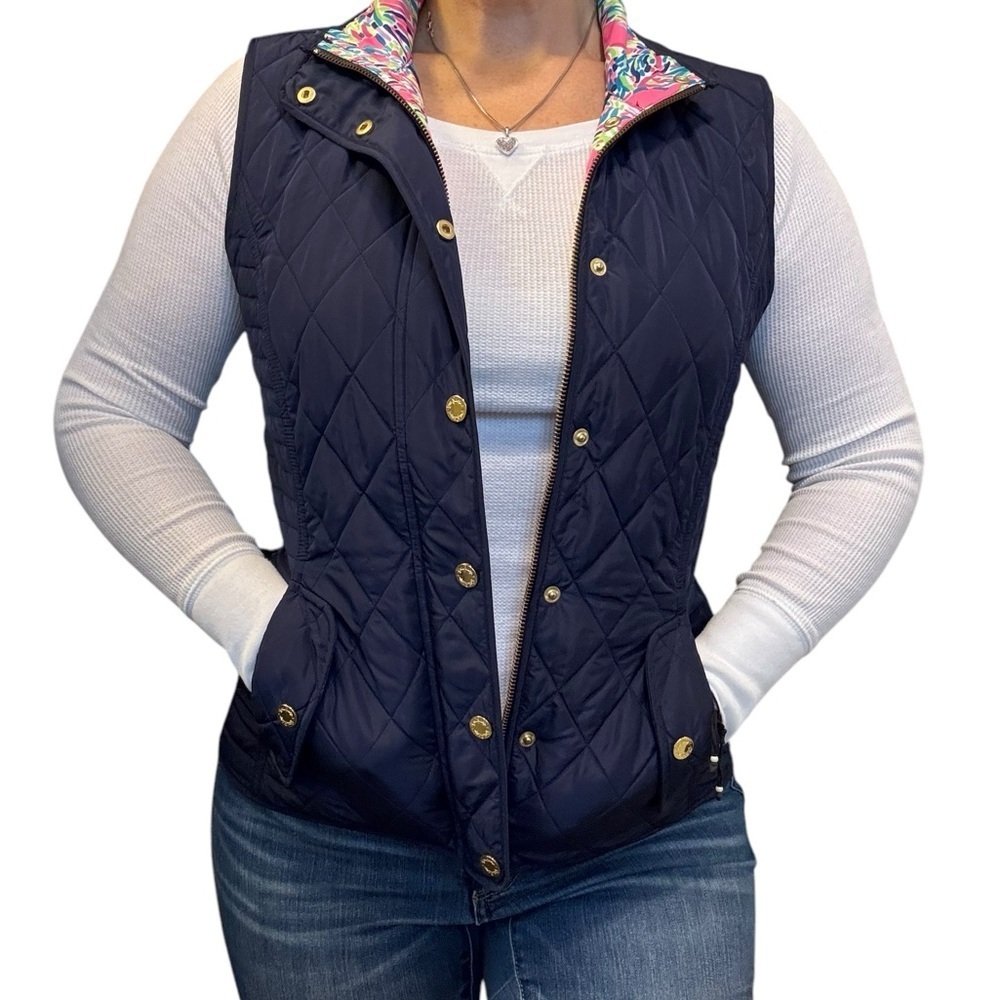 Lilly Pulitzer Quilted Vest - Palm Reader Blake size small - Picture 3 of 10